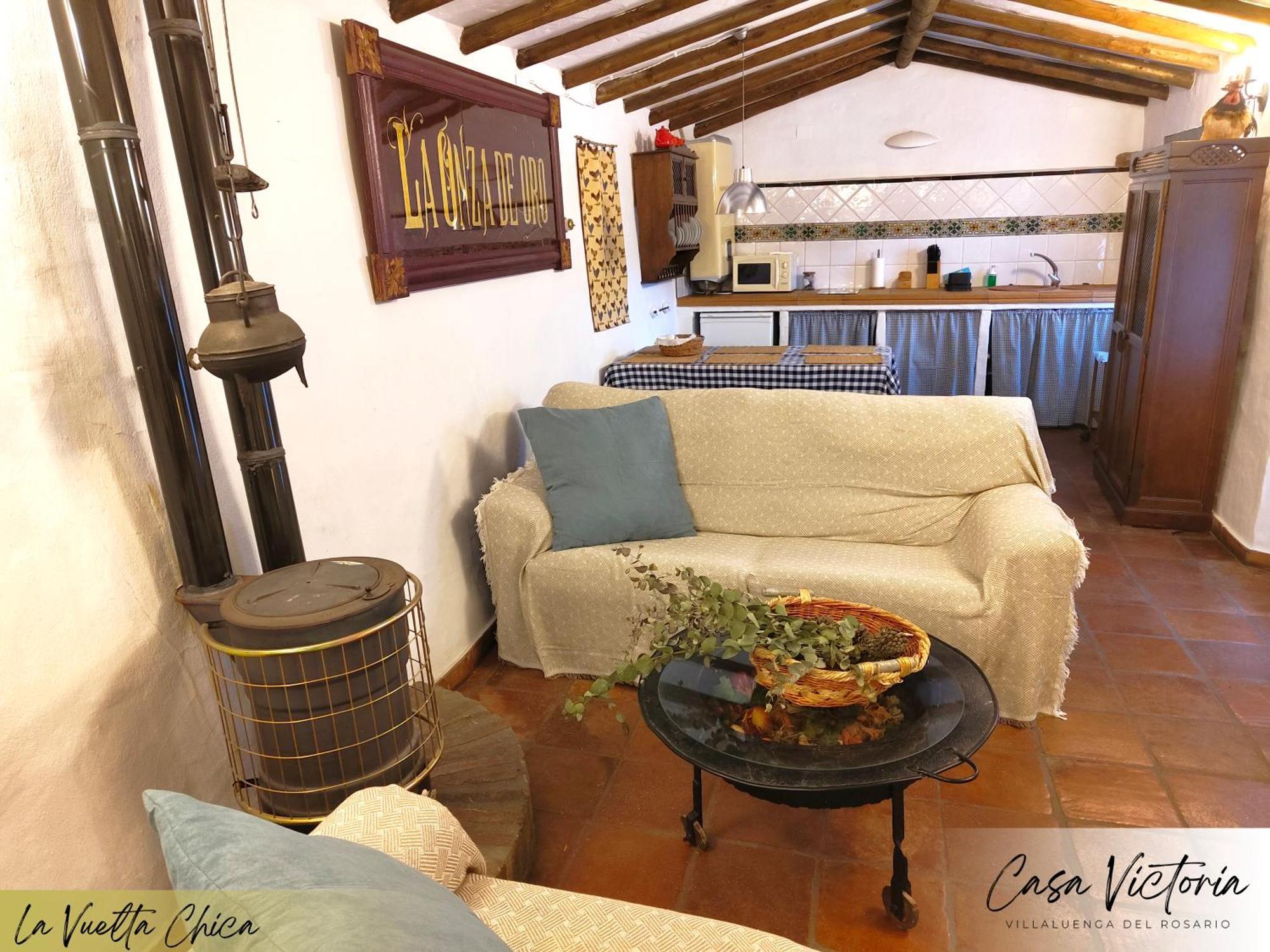Conjunto Rural Casa Victoria Casa de hóspedes Villaluenga Del Rosario Exterior foto