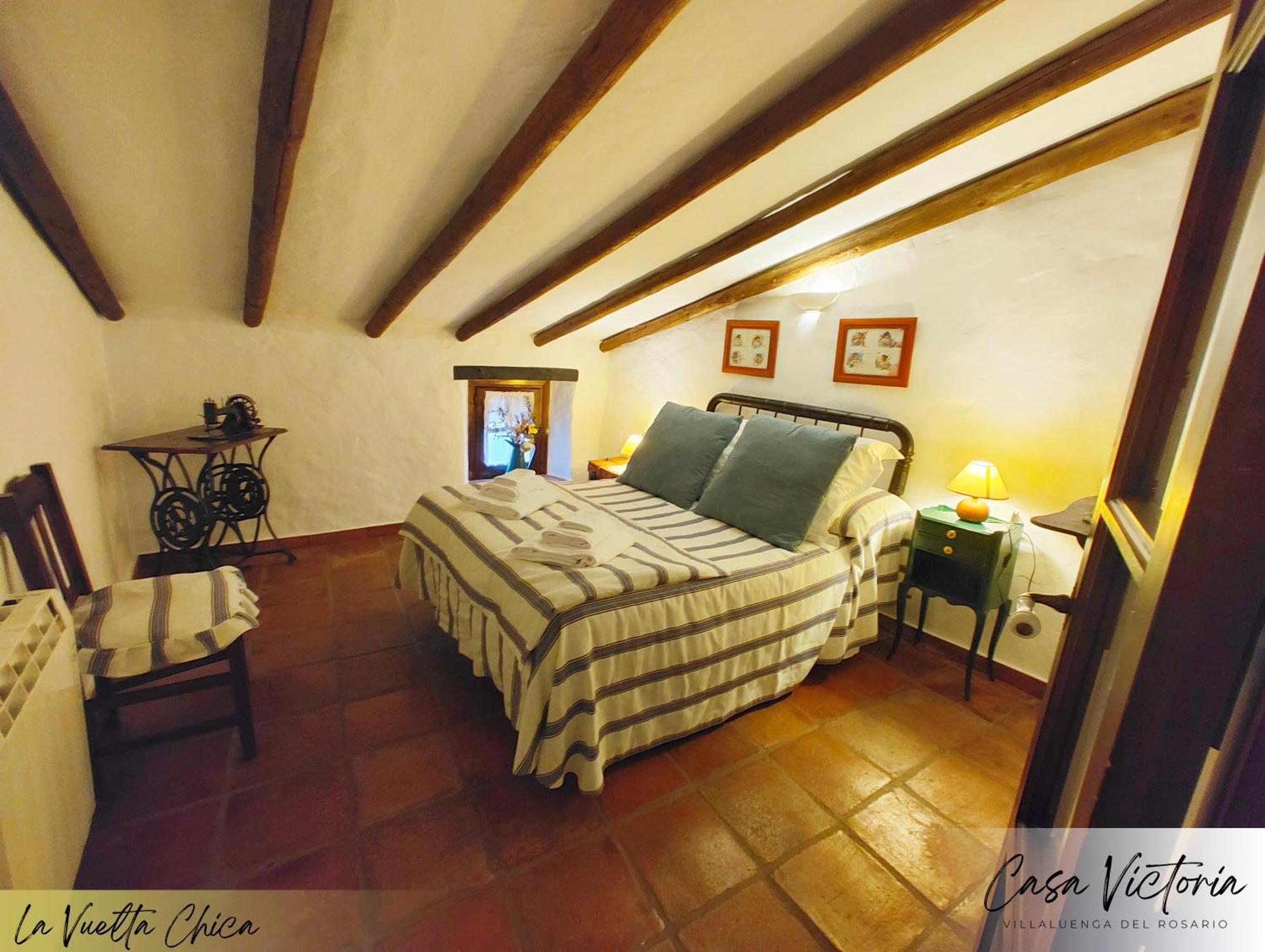 Conjunto Rural Casa Victoria Casa de hóspedes Villaluenga Del Rosario Exterior foto
