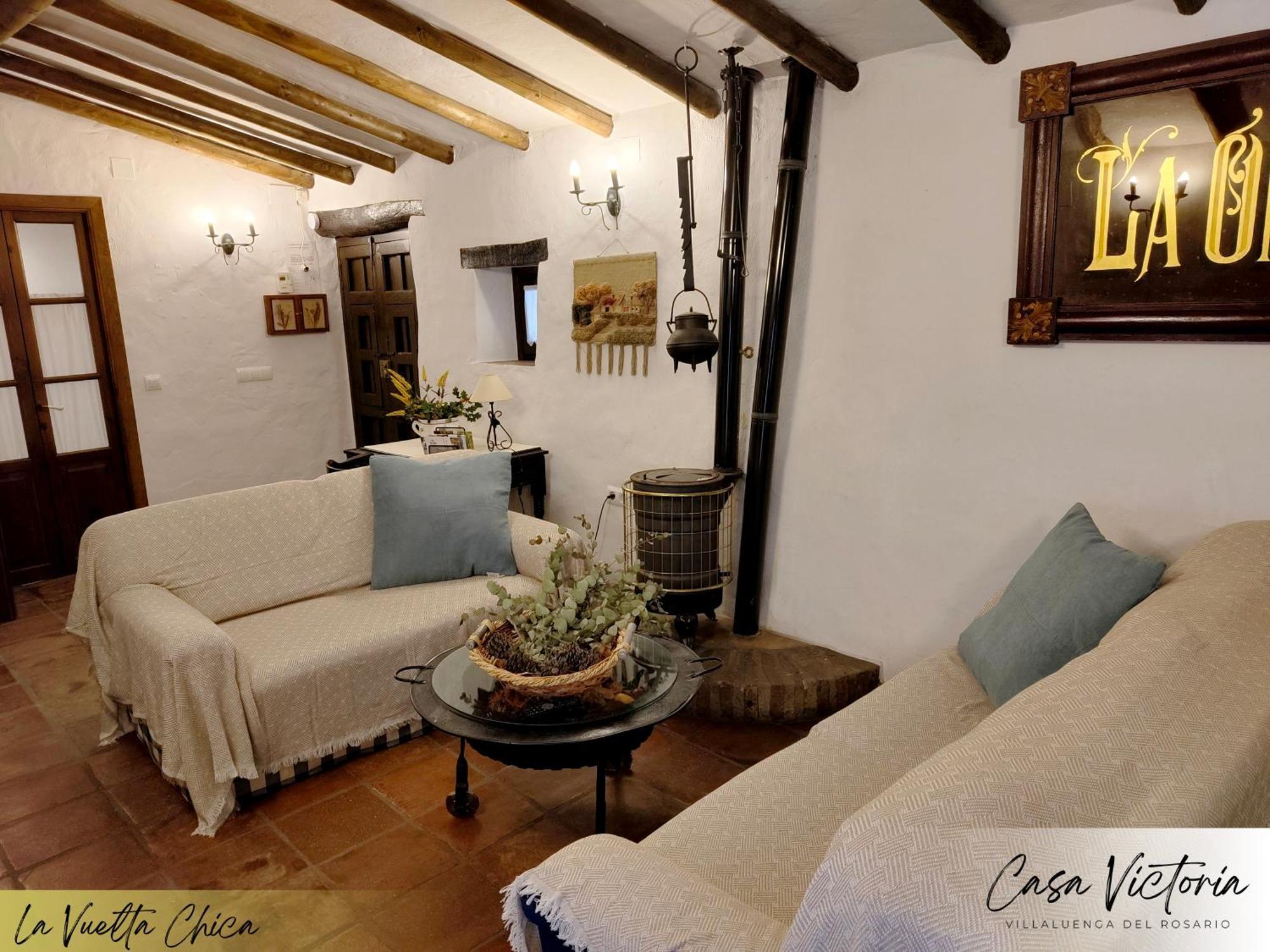 Conjunto Rural Casa Victoria Casa de hóspedes Villaluenga Del Rosario Exterior foto