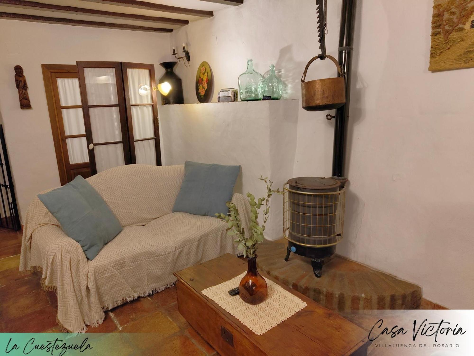 Conjunto Rural Casa Victoria Casa de hóspedes Villaluenga Del Rosario Exterior foto
